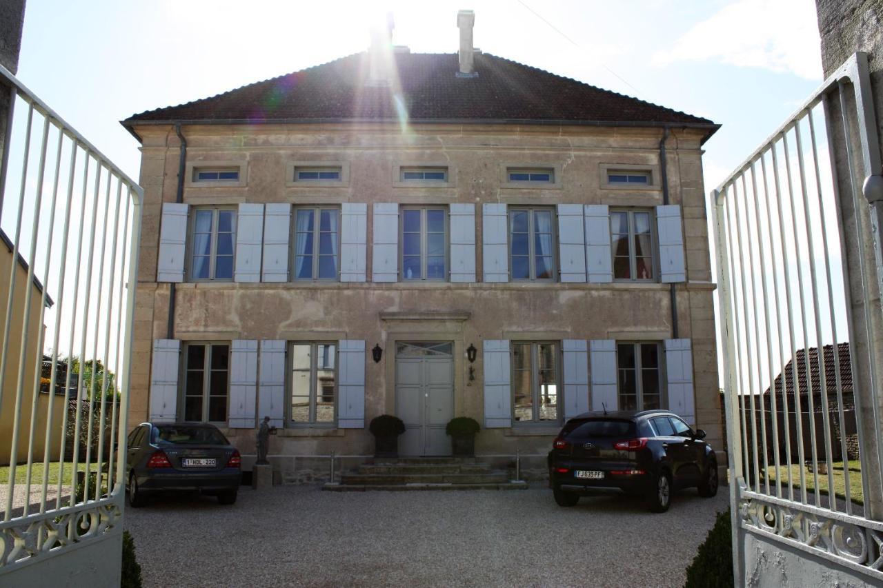 Le Vieux Presbytere Confracourt Exterior foto